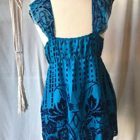 Blue silk blouse size medium with beads - Picture 10 of 12